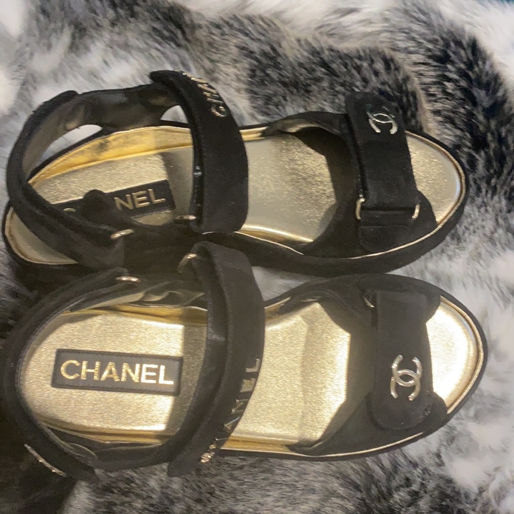 Chanel Sandals!! Sold Out in Asia Pacific!!! - Picture 3 of 7